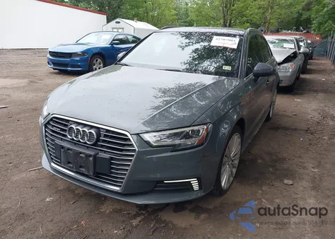 2017 Audi A3 E-Tron 1.4T Premium из США, поврежденный, VIN WAUTPBFF5HA040769